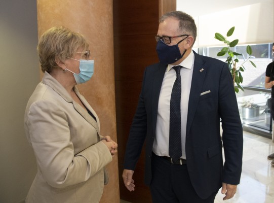 La Diputación traslada a Sanidad el proyecto de constitución del Instituto de Investigación Sanitaria