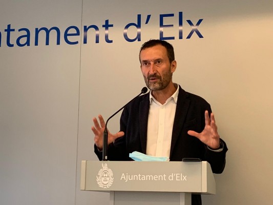 El alcalde de Elche pide un gran pacto nacional para movilizar los ahorros municipales
