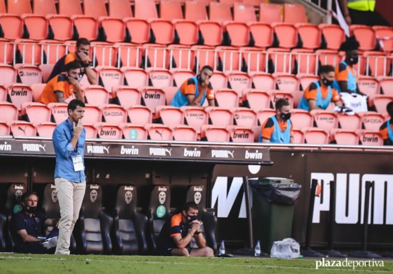 El lenguaje corporal de Javi Gracia comunica disgusto