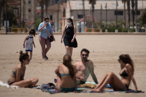 El virus sacude al turismo: la provincia de Valencia perdió la mitad de sus viajeros en julio y agosto