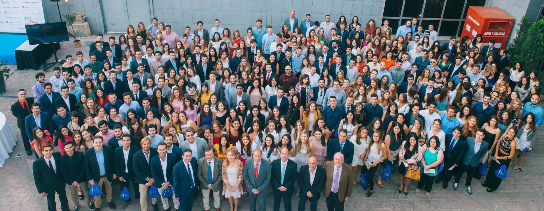 El Colegio de Médicos de Valencia da la bienvenida a 372 nuevos colegiados 