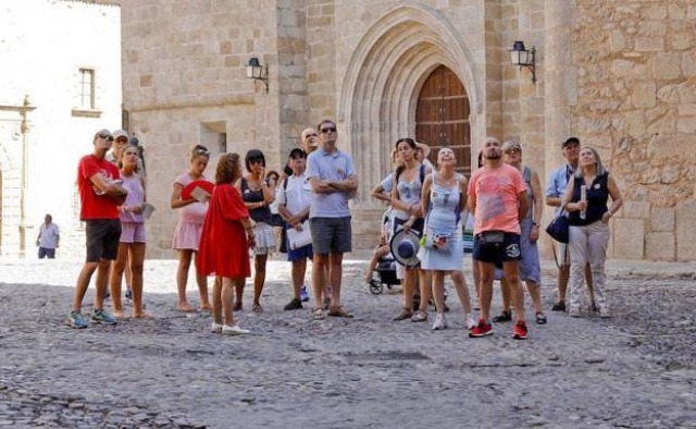 Los guías turísticos no levantan cabeza y se manifiestan este domingo para reclamar más apoyo al sector