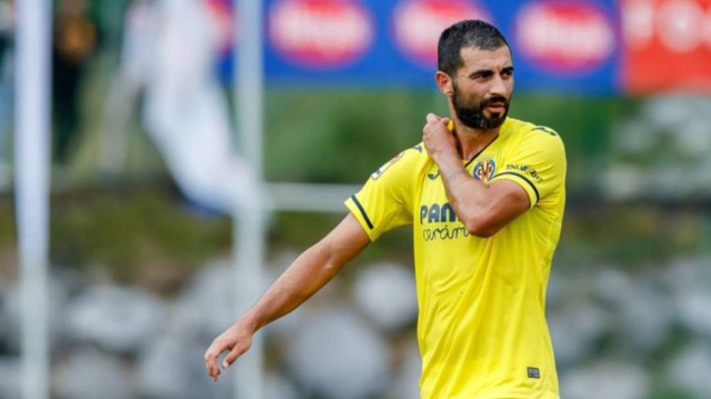 Albiol reaparece con máscara y apunta al Camp Nou