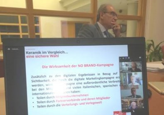 Ascer celebra un webinar de presentación de la campaña de promoción del azulejo en Alemania