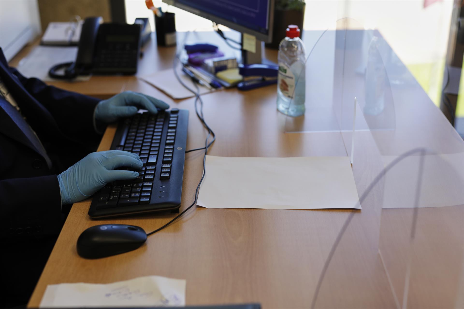 Diez ayuntamientos recibirán la herramienta vSOC para blindarse ante ciberataques