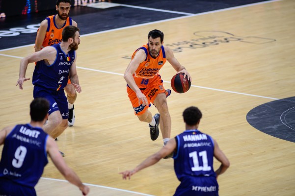 El Valencia busca su primer triunfo en su debut en la Fonteta ante el MoraBanc