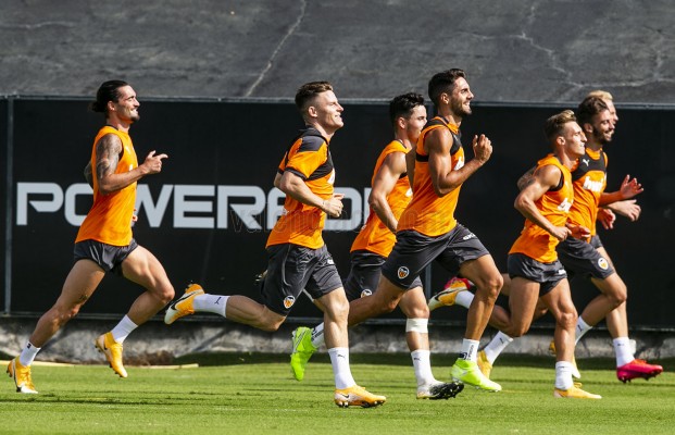 Carlos Soler ya pisa césped y ve la luz