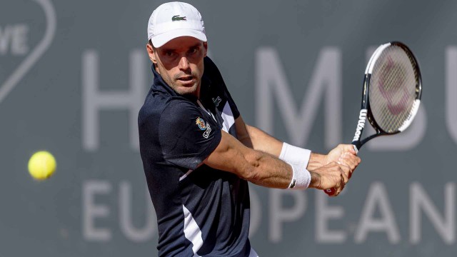 Bautista accede a cuartos de final en Hamburgo tras imponerse en tres sets al alemán Koepfer
