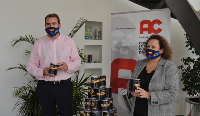 Auxiliar Conservera fabrica 4.000 latas solidarias para la carrera virtual '10K Puerto de Cartagena'