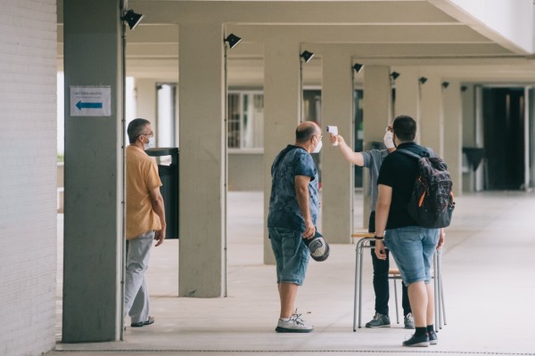 Los colegios contactarán con sus centros de salud preferentemente a través de correo electrónico