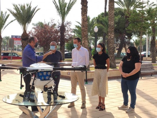 Elche combatirá los mosquitos con nuevo equipamiento que incluye un dron y un cañón de gran potencia