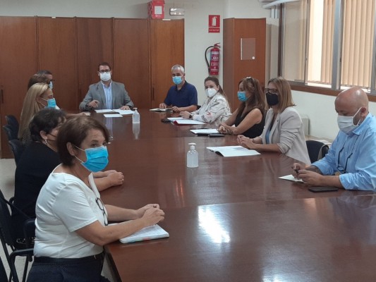 Consell y Alicante pactan acelerar la obra del nuevo colegio El Somni con citas periódicas