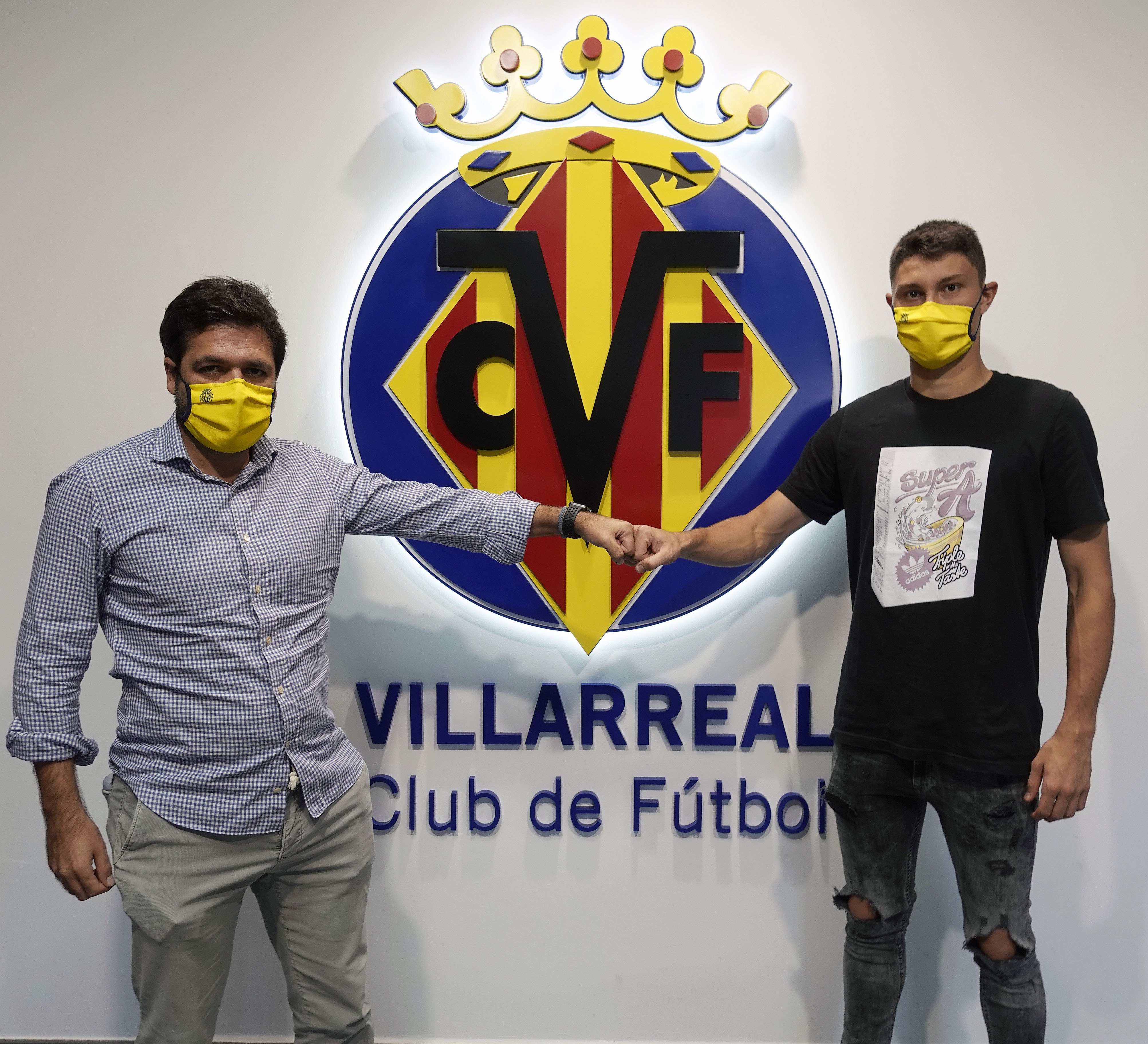 El Villarreal cede a Jorge Cuenca al Almería, que se marcha horas después de anunciarse su fichaje