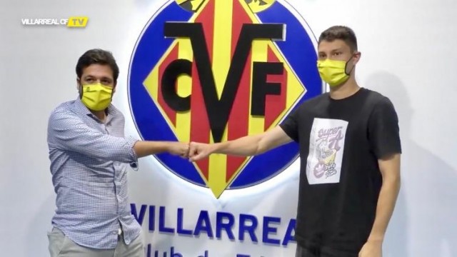 El Villarreal hace oficial el fichaje de Jorge Cuenca y lo cede al Almería