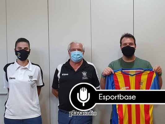La Creu Pobla de Farnals debuta en Esportbase en una noche de mascarillas, frontón, psicología y Alicante reivindicándose
