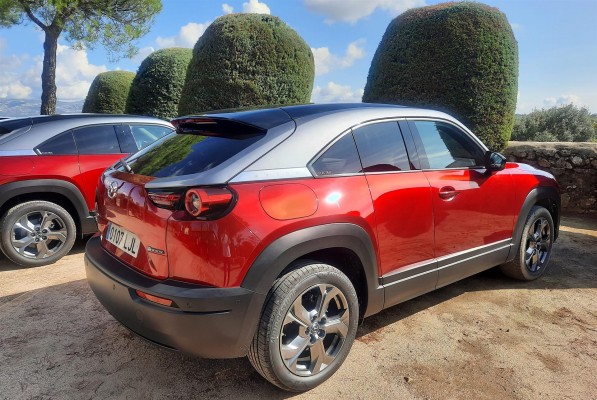 Mazda venderá este año 350 unidades del MX-30, su primer eléctrico con 200 km de autonomía