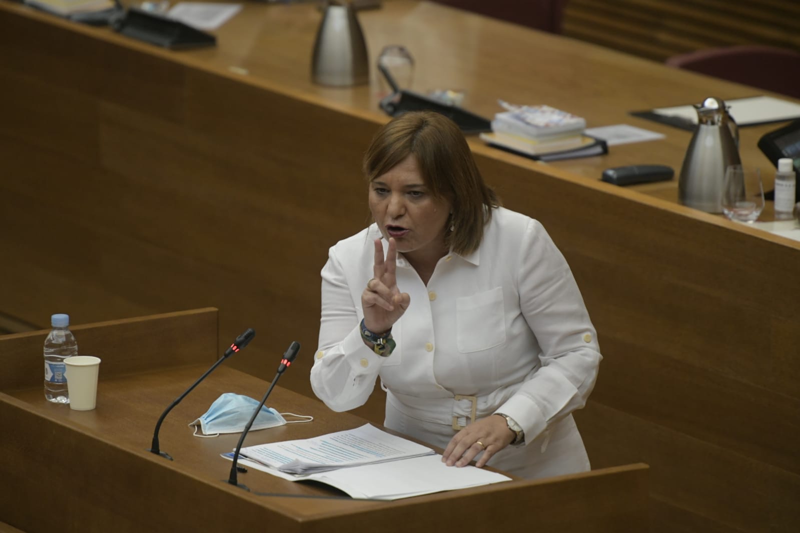 Bonig ejerce de jefa 'clásica' de la oposición frente a las estrategias dispares de Cs y Vox