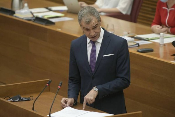 Primer round presupuestario: Puig y Cantó aplazan su idilio mientras Compromís amaga y no golpea