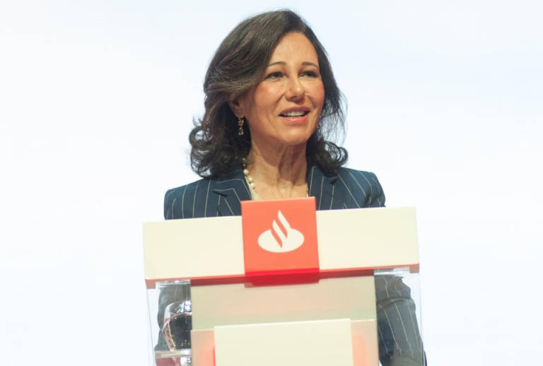 Banco Santander propondrá a la junta pagar un dividendo en efectivo de 0,10 euros en 2021
