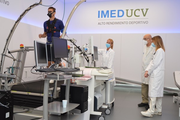 “El deportista amateur también tiene que llevar un seguimiento de su estado de salud”