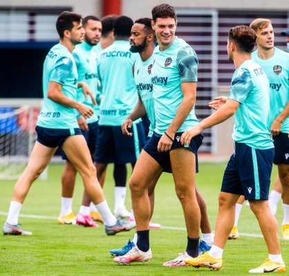 El Levante afronta esprint final del mercado con trabajo en las salidas
