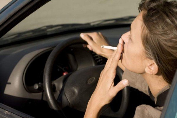 Las mujeres jóvenes constituyen el sector de la población que más crece en consumo de tabaco