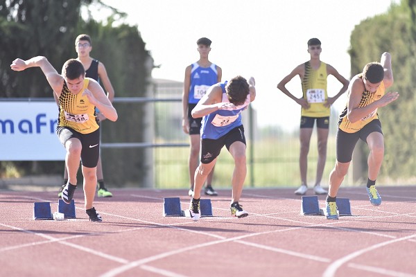 Petros Sánchez bate en dos segundos el récord regional sub-16 de 1.500 obstáculos
