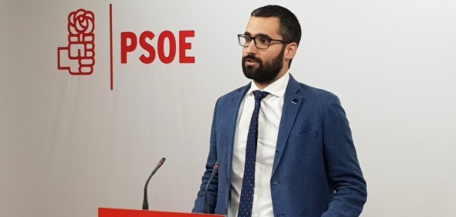 El PSOE defiende a Vélez de las críticas: 