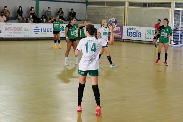 El CBM Elche sigue en modo victoria y el CB Morvedre cae en su visita a Galicia