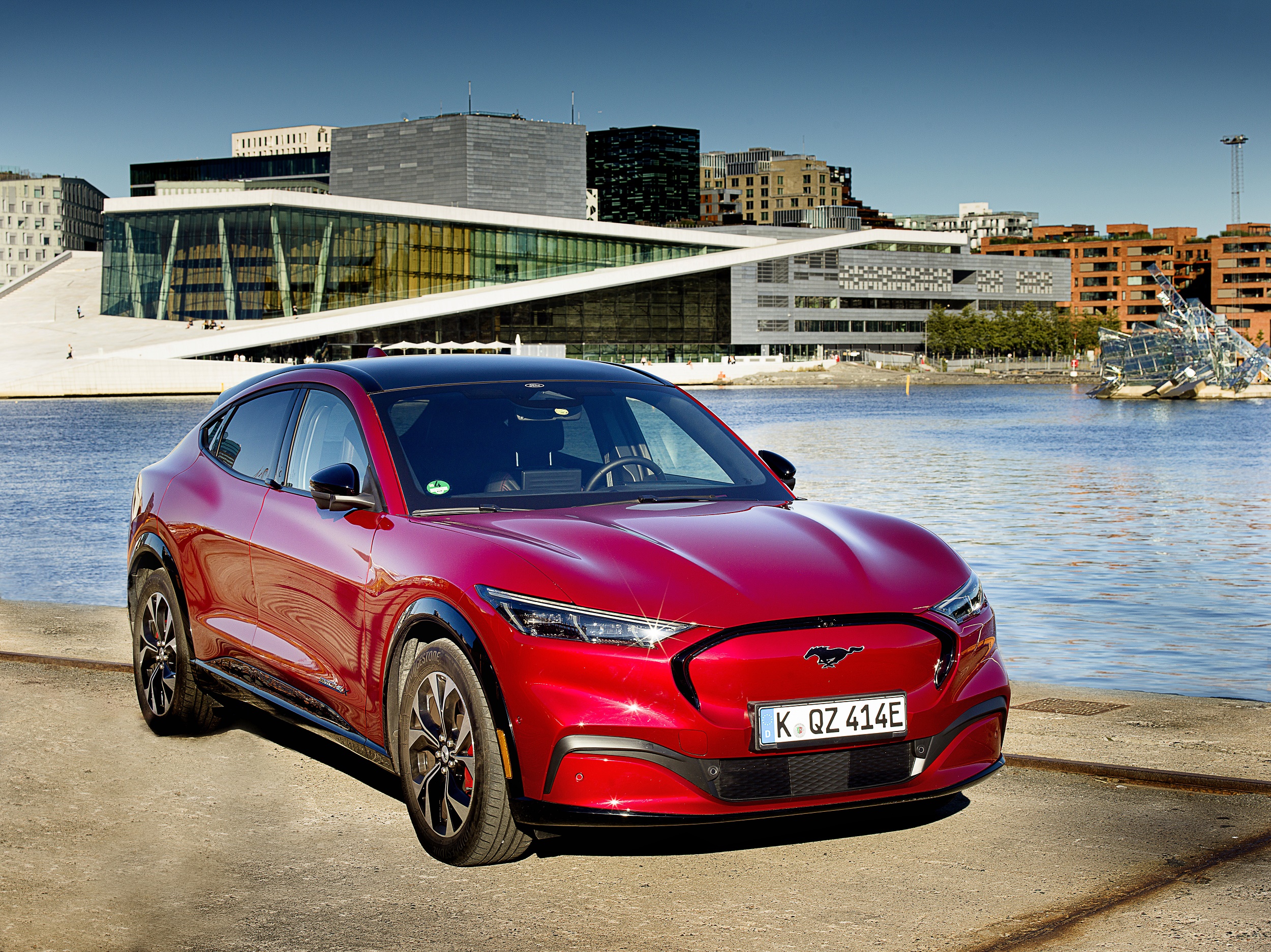 Cómo la electrizante experiencia de conducción del Ford Mustang Mach-E hará sonreír a toda Europa