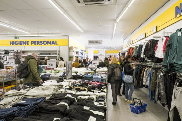 Zeeman, el 'Primark holandés', desembarca en Elche apostando por los barrios: en Carrús y El Pla
