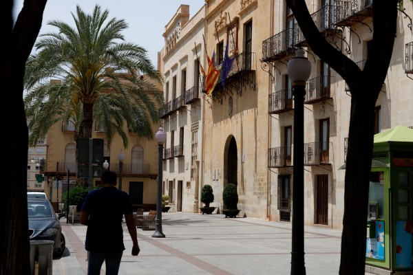 Elche renueva con Iberdrola energía 100% renovable para edificios municipales por 7,9 millones