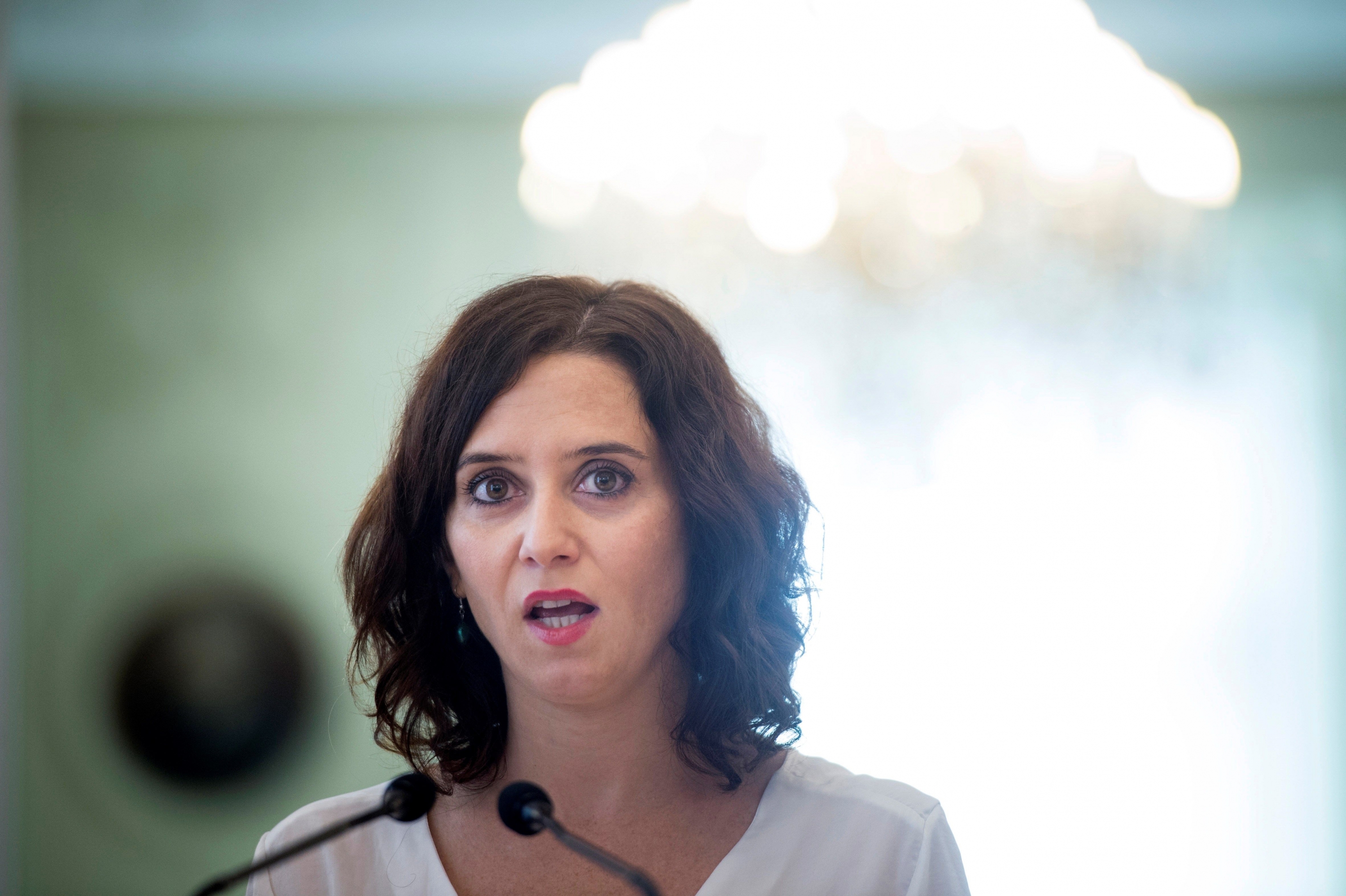 Madrid restringe la movilidad en 37 zonas sanitarias, limita las reuniones a 6 personas y cierra los parques