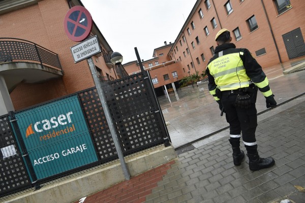 Las familias de los internos en la residencia Caser se querellan contra Salud y Política Social por la gestión de la pandemia