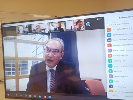 La industria del azulejo presenta en Francia su campaña en defensa del producto cerámico