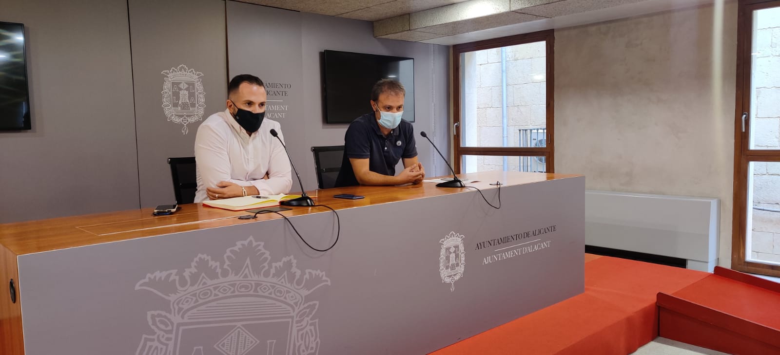 Los ediles de la coalición, Rafa Mas y Natxo Bellido. - 