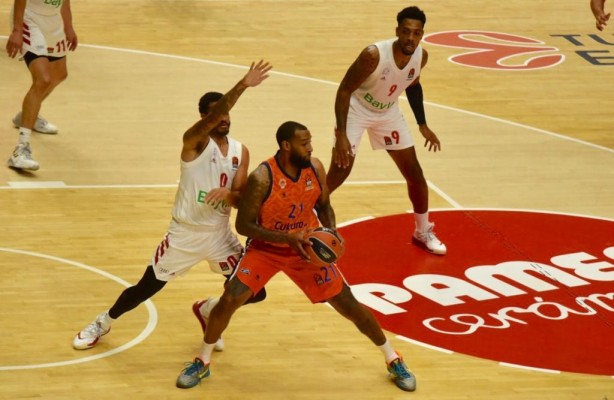 Valencia Basket espera que los refuerzos para la Euroliga le acerquen al título ACB
