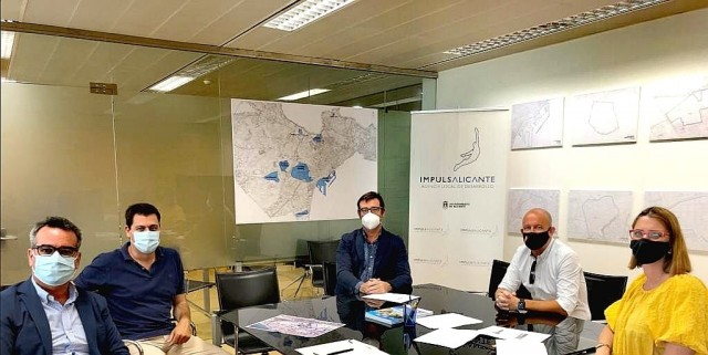El Ayuntamiento planea con AEBA convertir a Alicante en un clúster biotech con ‘Alicante Futura’