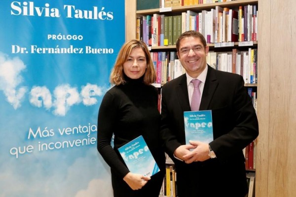 Silvia Taulés analiza en su nuevo libro 'Vapeo' los últimos estudios científicos 