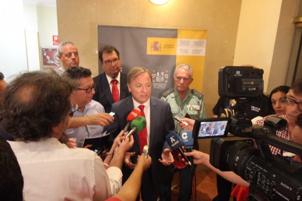 La seguridad en Hogueras: 4.000 efectivos y control de bolsos y mochilas en las 'mascletàs'
