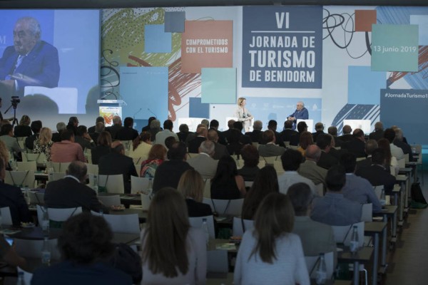 Llega la temporada del turismo MICE en la Costa Blanca, pero se queda en los eventos virtuales