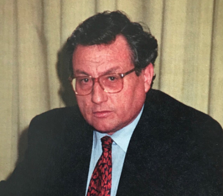 Fallece el bibliófilo valenciano Manuel Bas Carbonell