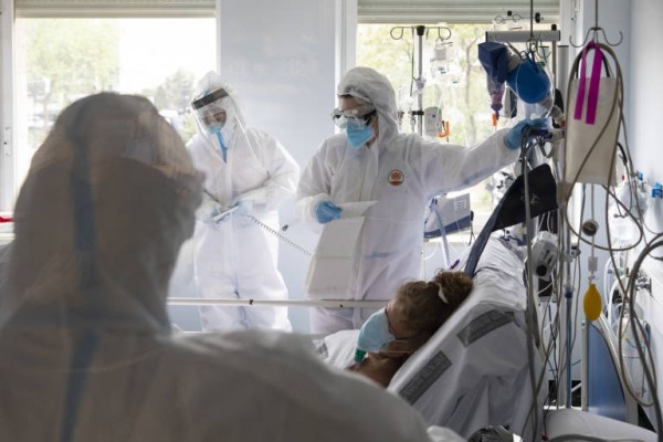 Los ingresos por covid en la Comunitat se duplican en el último mes y rebasan los 500 hospitalizados