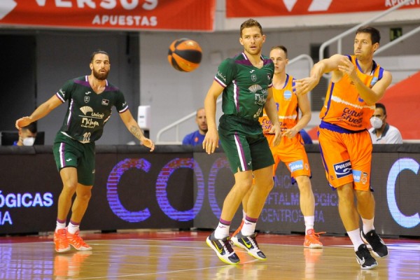 Valencia Basket mide el crecimiento mostrado este verano ante rivales de Euroliga
