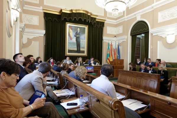 Vox pide salir de la FEMP, pero no repara en que dejaría en el aire el actual código ético de Castelló