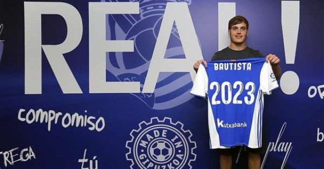 La Real Sociedad renueva al delantero canterano Jon Bautista hasta 2023