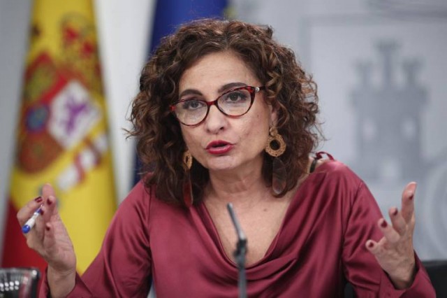 El Gobierno suspende la regla de gasto para que los ayuntamientos usen su superávit