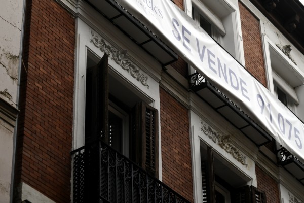 La Región sufre una bajada del 25% en la compraventa de viviendas, un descenso menor que la media nacional