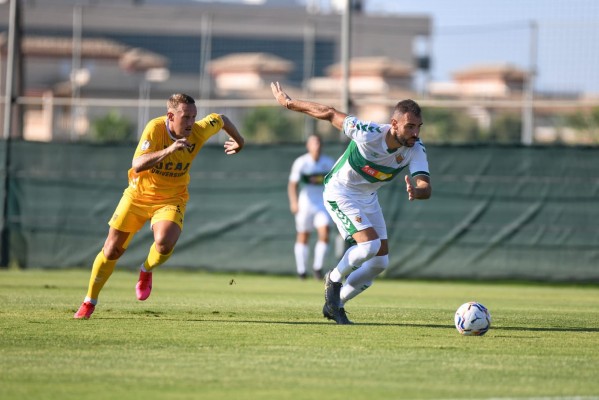 Almirón destaca la solidez defensiva para generar confianza en el equipo
