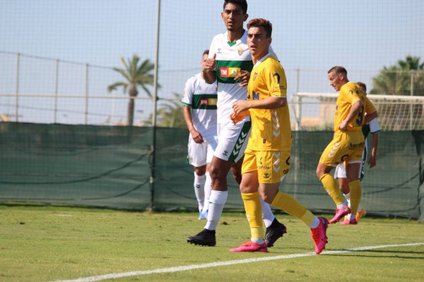 El Elche de Almirón debuta con victoria en la pretemporada ante el UCAM